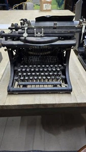 The Fox No 3 Manual Upstrike Typewriter - Picture 1 of 12