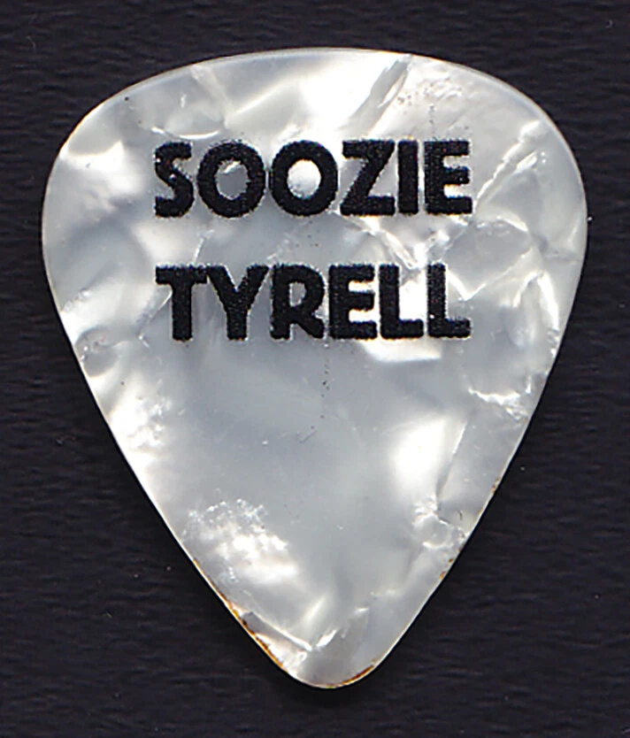 Bruce Springsteen Soozie Tyrell White Guitar Pick - 2012-2013 Wrecking Ball Tour - Image 1 of 1