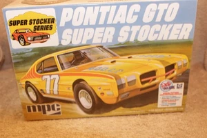 2005 MPC 1970 PONTIAC GTO MODEL CAR KIT 1/25 SEALED (READ) - Picture 1 of 4