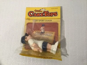 Wilton Vintage 1983 Good Sport Coach Cake Top Plastic Decoration - Picture 1 of 6