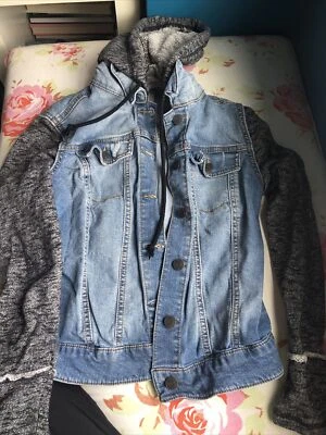 Women’s/Jrs Target Mossimo Med Denim Jean Jacket W/Black & White Sleeves & Hood - Image 1 of 4