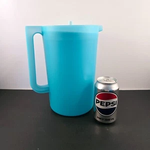 Large Tupperware Teal Blue 1 Gallon Beverage Pitcher #1416 Push Button Lid #1417 - Picture 1 of 6