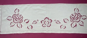Dessus de meuble, bordure en coton brodé main longueur 107 cm x 33 cm - Picture 1 of 7