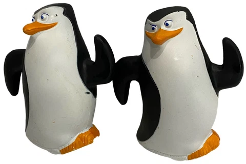 Lot of 2 McDonalds  Penguins of Madagascar Skipper Rolls Wind Up Toy 2014 Cover