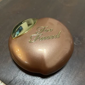 Too Faced Bronzed Peach Melting Powder Bronzer - Toasted Peach - See Pics - Picture 1 of 3