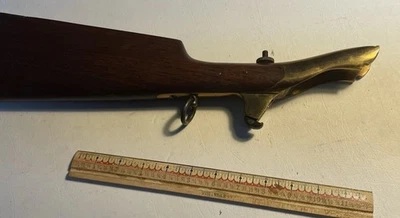PISTOLA POTRO POLVO NEGRO REVÓLVER REMINGTON HOMBRO STOCK BELGIUM LATÓN MADERA Foto 1 de 4