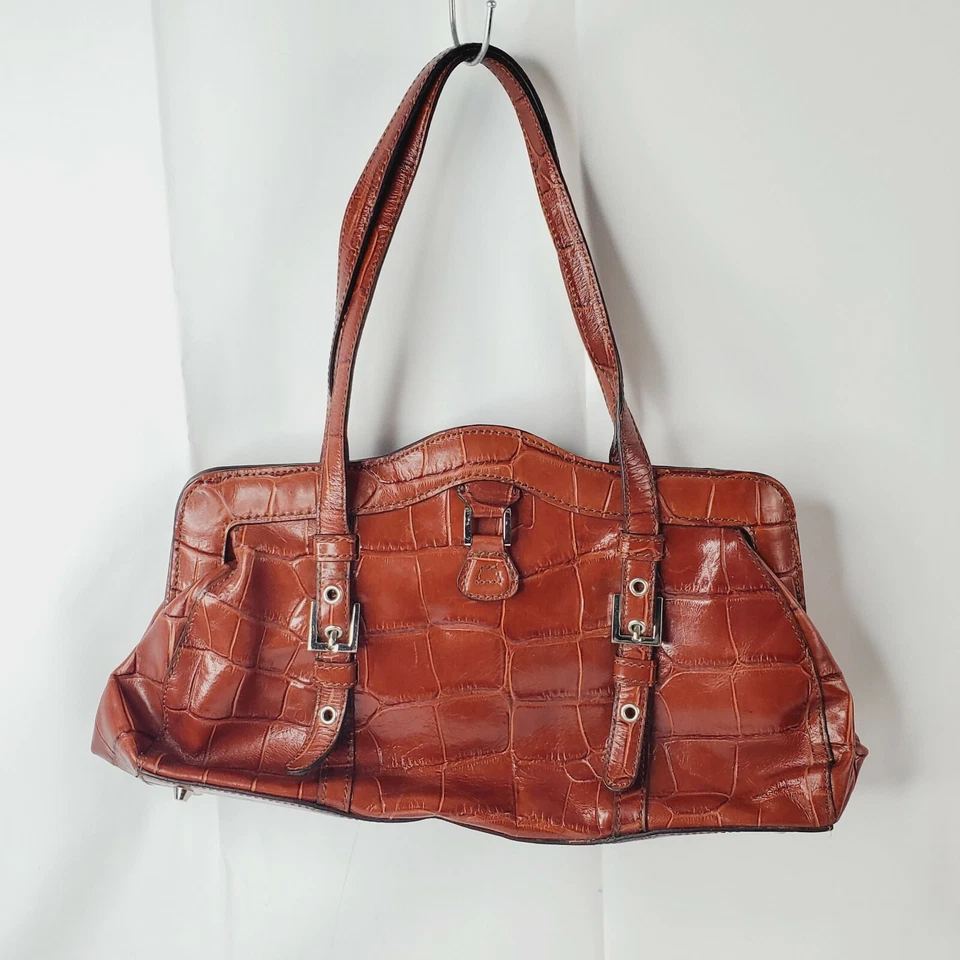 Maxximum “Croc” 100% Embossed cow Vintage Leather Shoulder Bag - Image 1 of 4