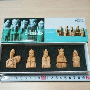 Kaiyodo Isle of Lewis British Museum Chessmen 5 Replica Pieces 2003 Japan - Picture 1 of 10