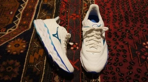 Mizuno Wave Sky 8 Damengröße 8,5 Max gedämpfte Laufschuhe - Bild 1 von 11