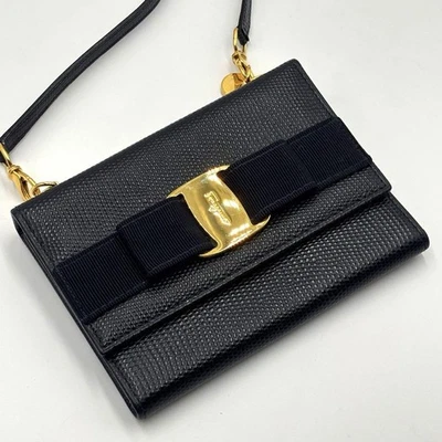 Cartera Ferragamo Cuero Auténtico Compacto Usado Foto 1 de 4