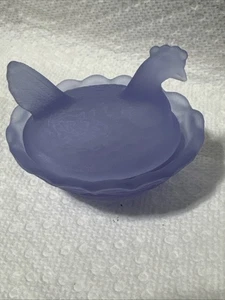 Boyd Glass Slag Miniature Hen on Nest Salt Satin - Picture 1 of 6