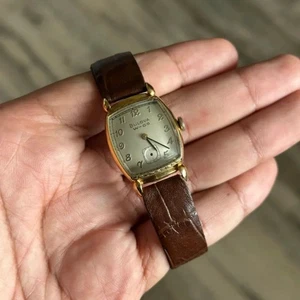 Reloj estilo tanque Bulova vintage - Imagen 1 de 5