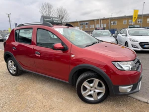 DACIA SANDERO STEPWAY 0.9 TCe LAUREATE HATCHBACK MANUAL EURO 6 (S/S) - Picture 1 of 10