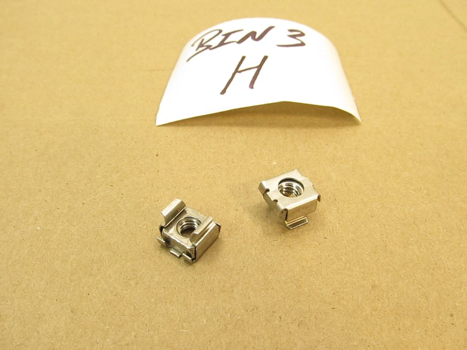 Cubierta de tuerca de jaula LAWN BOY TORO 613765 Cantidad de (2) ~ Envío gratuito Foto 1 de 1