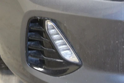 Passenger Grille Hatchback GT Ends Fits 18-20 ELANTRA 3026403 - Image 1 of 4