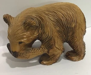 Oso tallado en madera vintage con pescado salmón en boca - Imagen 1 de 11