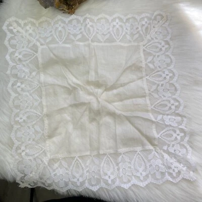 Pañuelo cuadrado vintage de tela marfil con adornos de encaje 12" X 12" Foto 1 de 4