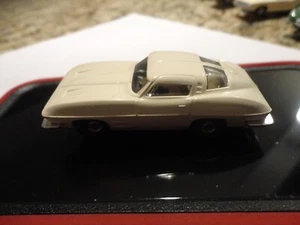 vintage aurora tjet ho slot car white corvette stingray - Afbeelding 1 van 6