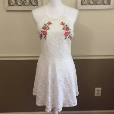 K by Kinnucans Dress LARGE White Lace Floral Embroidered Fit & Flare Romantic - Image 1 of 4