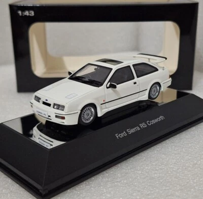 Ford England Sierra RS Cosworth 1987 White 1:43 Autoart 52862 SUPERB!! (3) - Image 1 of 4