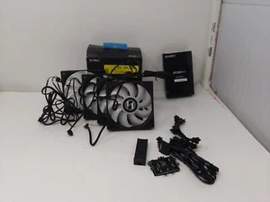 *NO SCREWS*Lian Li ST120-3B Black 4 Pack, ARGB120mm LED PWM, with Fan Controller - Photo 1/6