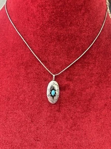 Sterling Silver Navajo Turquoise Stone Pendant Necklace - Picture 1 of 12