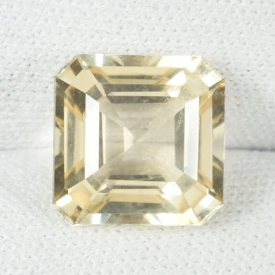 4,39 ct BRILLANTE SIN CALEFACCIÓN COLOR NATURAL TOPACIO AMARILLO - CUADRADO Ver Vdo CL Foto 1 de 2