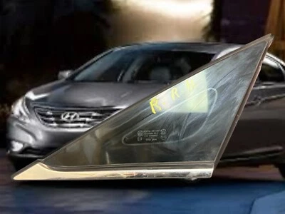 2013 Hyundai Sonata Passenager Right Quarter Glass W/Chrome strip 43R000083 OEM - Image 1 of 4