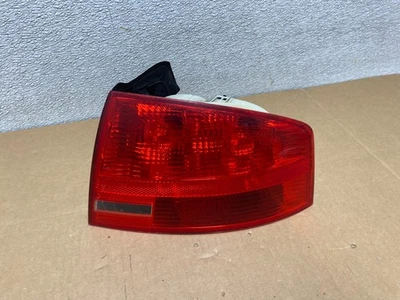 Audi A4 2006 2007 2008 sedán pasajero derecho luz trasera lateral derecha fabricante original V4766 DW Foto 1 de 4