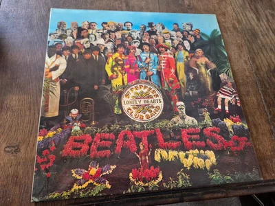 LP  Beatles - Sgt. Pepper Lonley Hearts Club Band - Bild 1 von 3