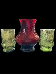Set VTG Anchor Hocking/ 1 Ruby Red Glass Vase 5.5”/ 2 Green Drink Glasses 3.87” - Picture 1 of 9