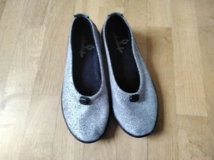 Damenballerina/Hausschuhe Gr. 37, Naturläufer, Textil silbergrau  - Bild 1 von 3