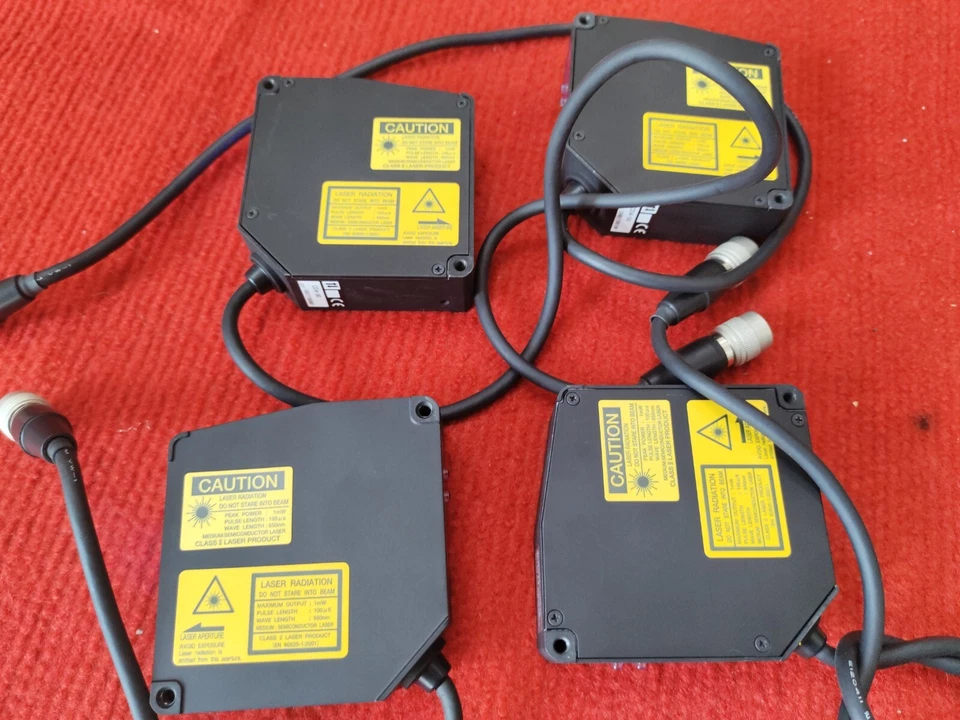 P:VT6 Optex CD4-30 Laser Measurement Sensor 25 to 35mm Range Class II  MFGD - Image 1 of 4