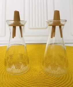 Vintage Pyrex Compatibles “Butterfly Gold” Corning Clear Glass Salt & Peppers - Picture 1 of 7