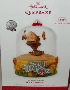 Hallmark Weihnachtsbaum Weihnachtsschmuck Zauberer von Oz Miss Gulch böse Hexe Tornado - Bild 1 von 1