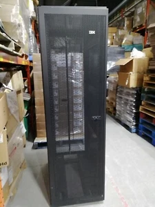 IBM 39M6738 42U S2 Rack System with Side Panel October Promotion Price - Picture 1 of 6