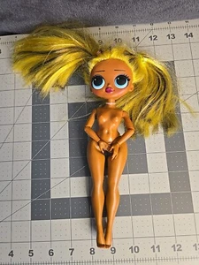 LOL Surprise Dolls OMG DOLL Alt Grrrl Girl Big Sis Naked - Picture 1 of 9