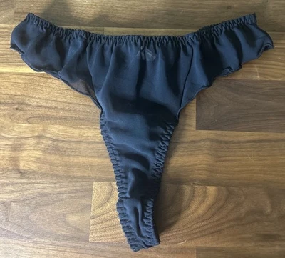 De Colección Tryst Tanga Bragas Satén Gasa XS Negro Volantes Corte Alto Volantes Segunda Piel Foto 1 de 4