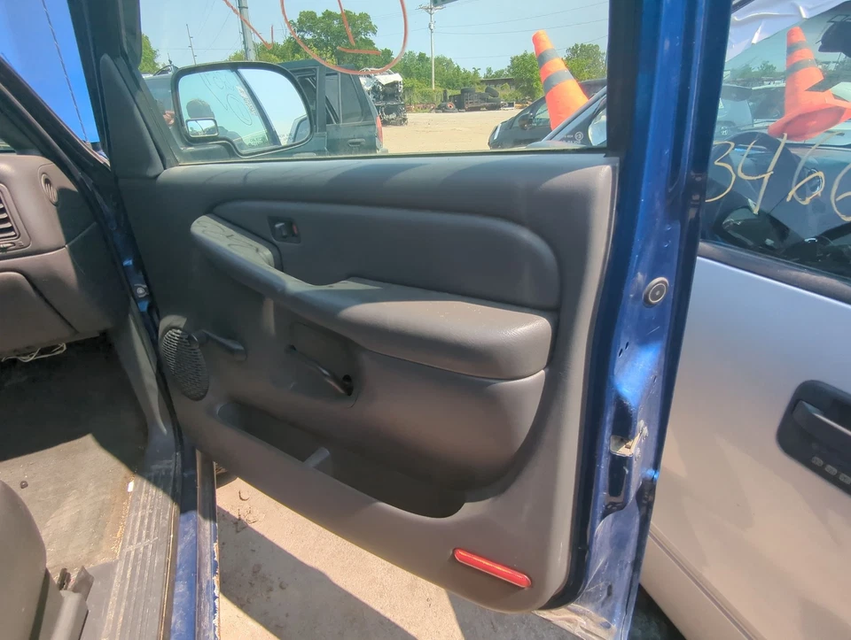 Paneles de puerta Chevrolet Silverado 1500 2003 Foto 1 de 1