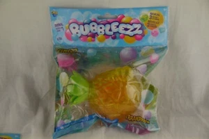 NUOVO Orb Ultra Bubbleezz Taylor Tunanana con tre ciondoli segreti serie 1 - Foto 1 di 3