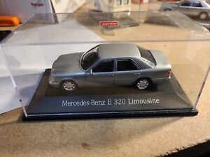 Mercedes benz E320 grise 1/43  herpa sans son carton 