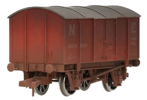 4F-013-008 Dapol OO Gauge Gunpowder Van NE 71418 - Factory Weathered (Pre-Owned) - Picture 1 of 1