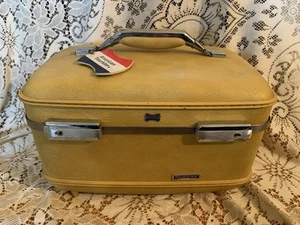 Vintage American Tourister Mustard Yellow Train Case Luggage With Tray Mirror - Picture 1 of 11