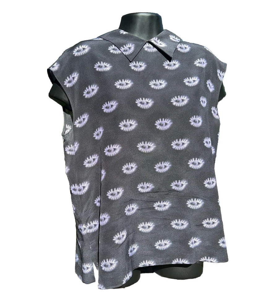 Top Prada Milano 6 Ojos Estampado Púrpura Negro Sin Mangas Cuello Abotonado Espalda Seda Foto 1 de 4