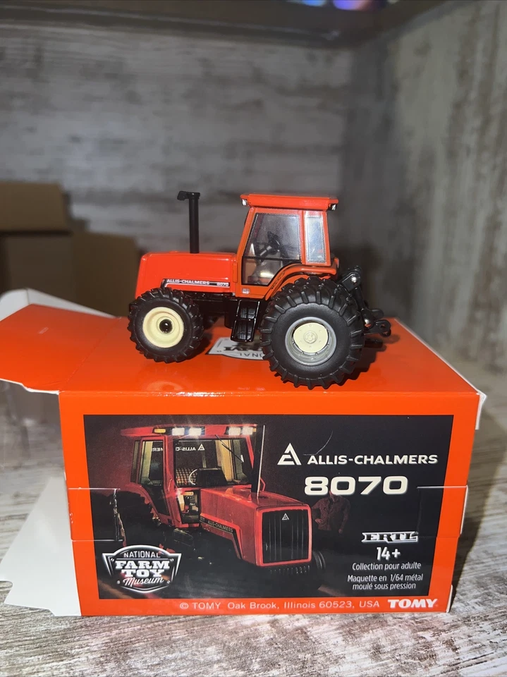 1/64 Scale Allis Chalmers 8070 4wd Tractor Duals Cab Nftm 2022 Die-cast - Image 1 of 4