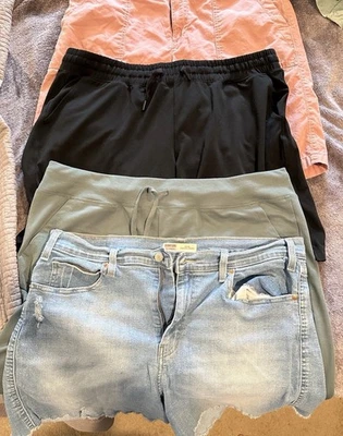 Lote de pantalones cortos para mujer Foto 1 de 4