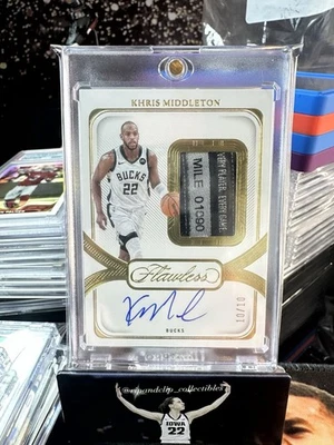 Parche/etiqueta de lavandería automática 2023-24 impecable Khris Middleton usado en juegos dorado 10/10 = 1/1 Foto 1 de 2