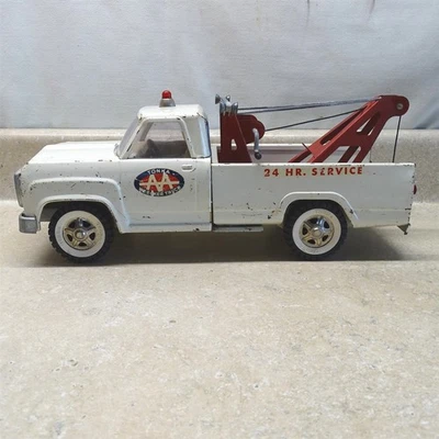 Vintage Tonka AA Wrecker Truck, Pressed Steel, 24 Hour Service, Dodge - Image 1 of 4