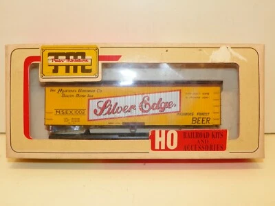 Train Miniatures(TM) HO silver edge Beer 40' reefer - Image 1 of 3