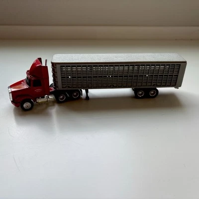 Vintage Ertl Scale Red Plainfield Trucking Livestock Transfer Truck Trailer 11in - Image 1 of 4